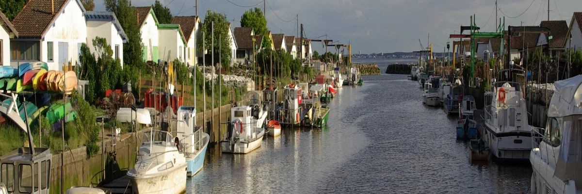 Image Pose abri de piscine Arès