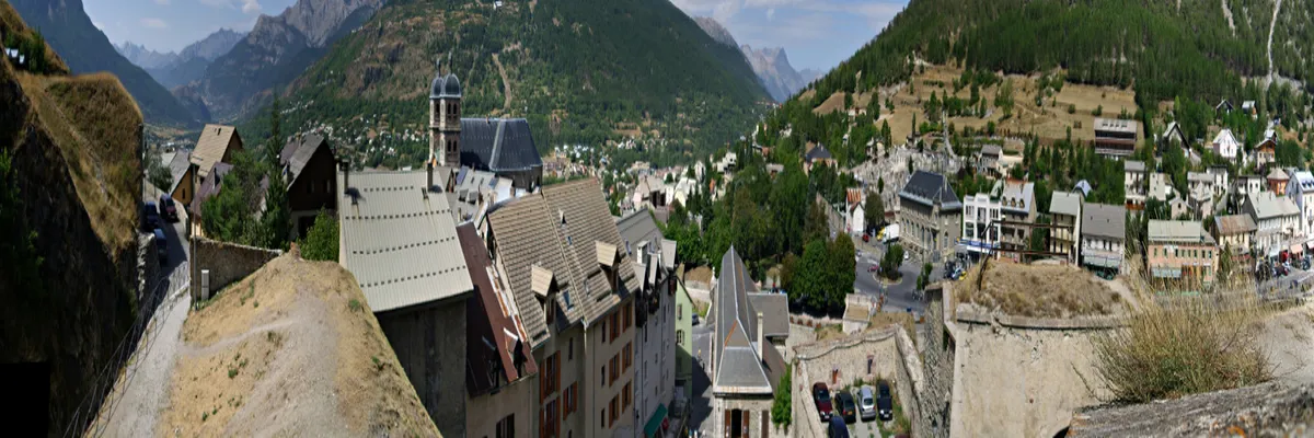 Image Pose abri de piscine Briançon