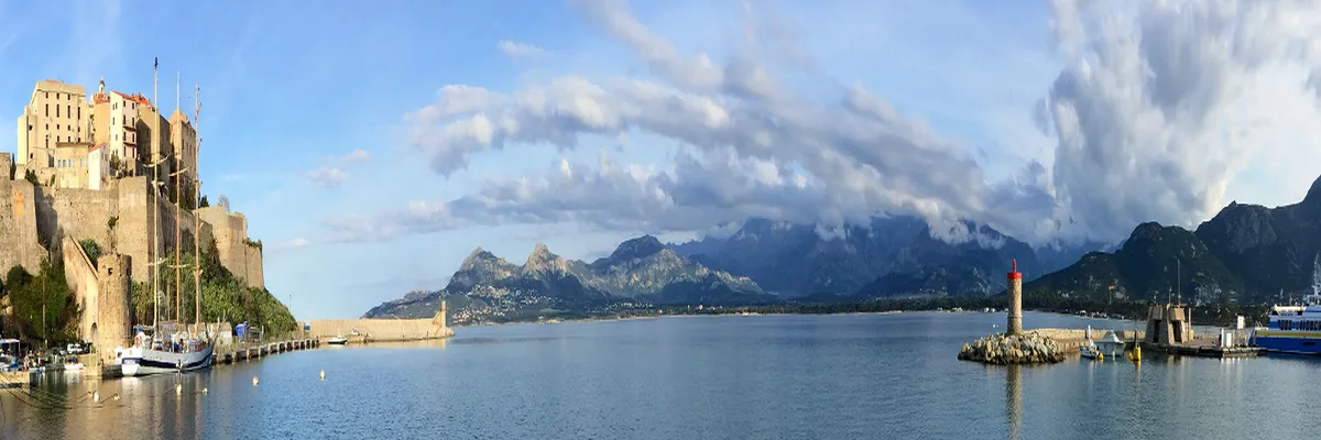 Image Pose abri de piscine Corse