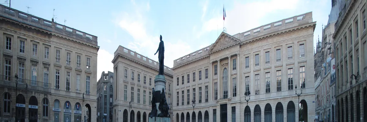 Image Pose abri de piscine Reims