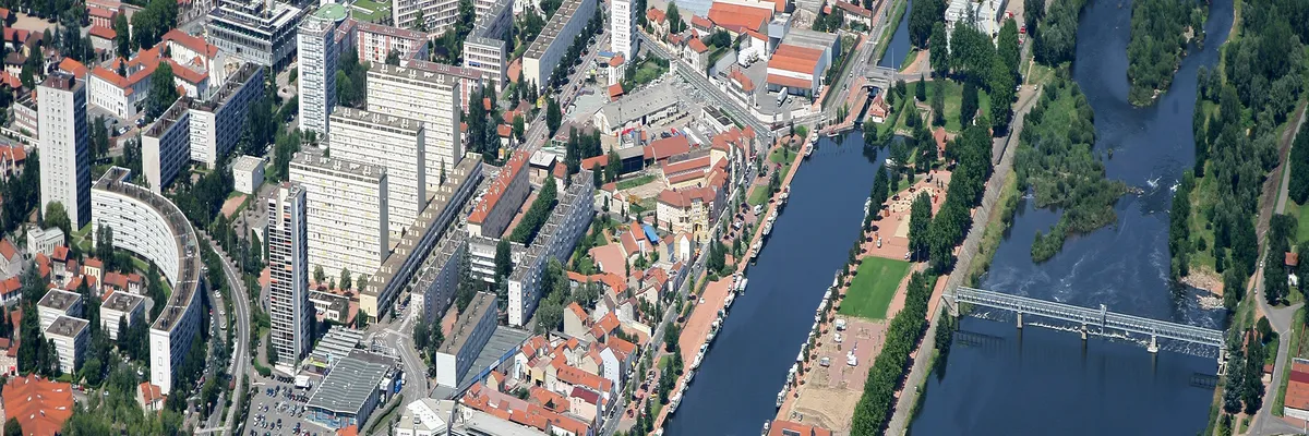 Image Pose abri de piscine Roanne