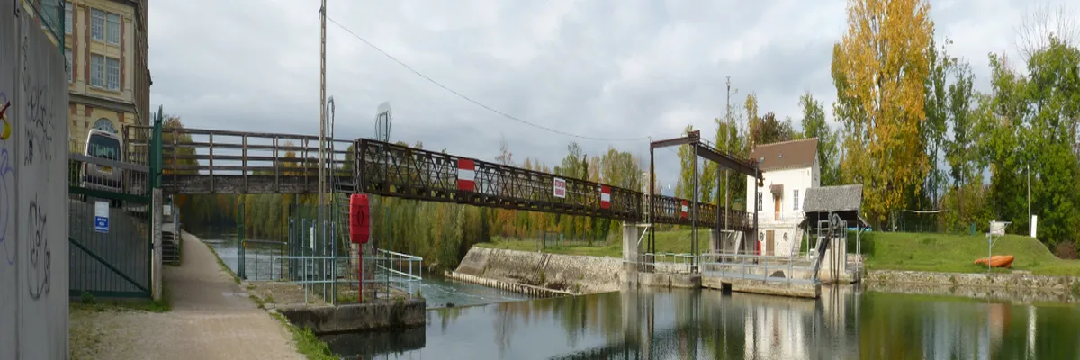 Image Pose abri de piscine Seine-et-Marne