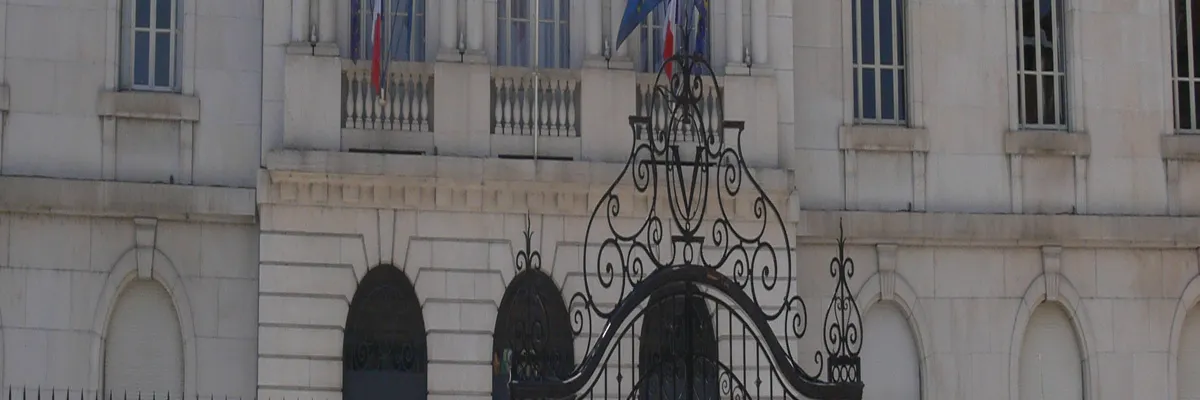 Image Pose abri de piscine Vesoul