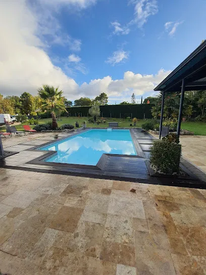 Image de MyBRICO24 - ENTREPRISE DE RÉNOVATION - CARPORT BOIS - Box à chevaux