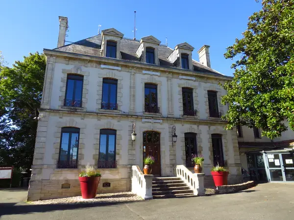 Abri Piscine Aluminium Pose abri de piscine La Crèche